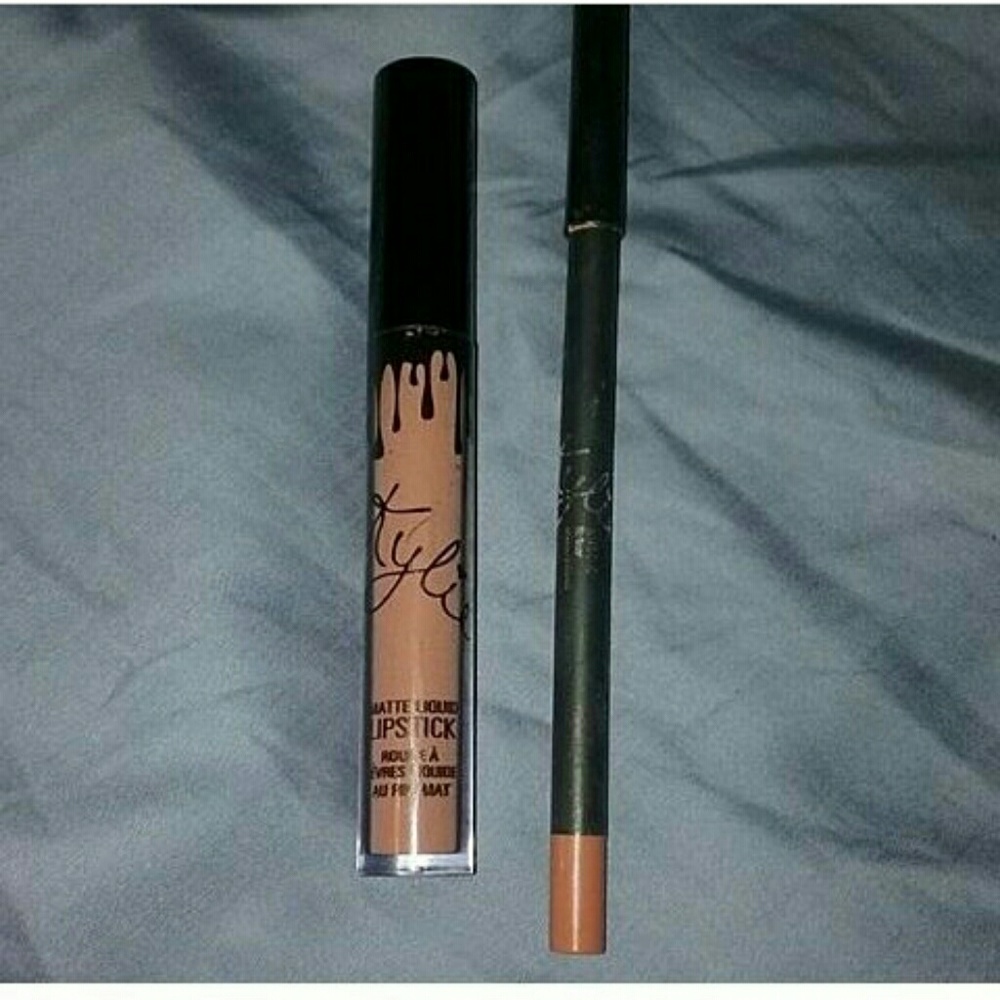 COPY - Kylie Matte Lipstick & LipLiner
